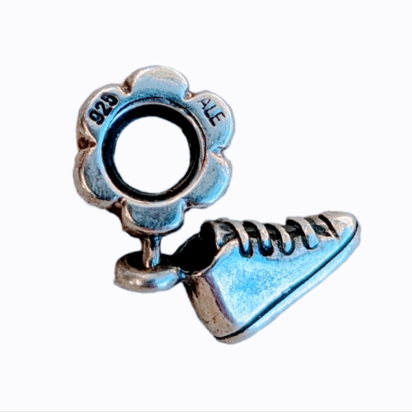 Retired Pandora sneaker charm - Picture 3 of 3